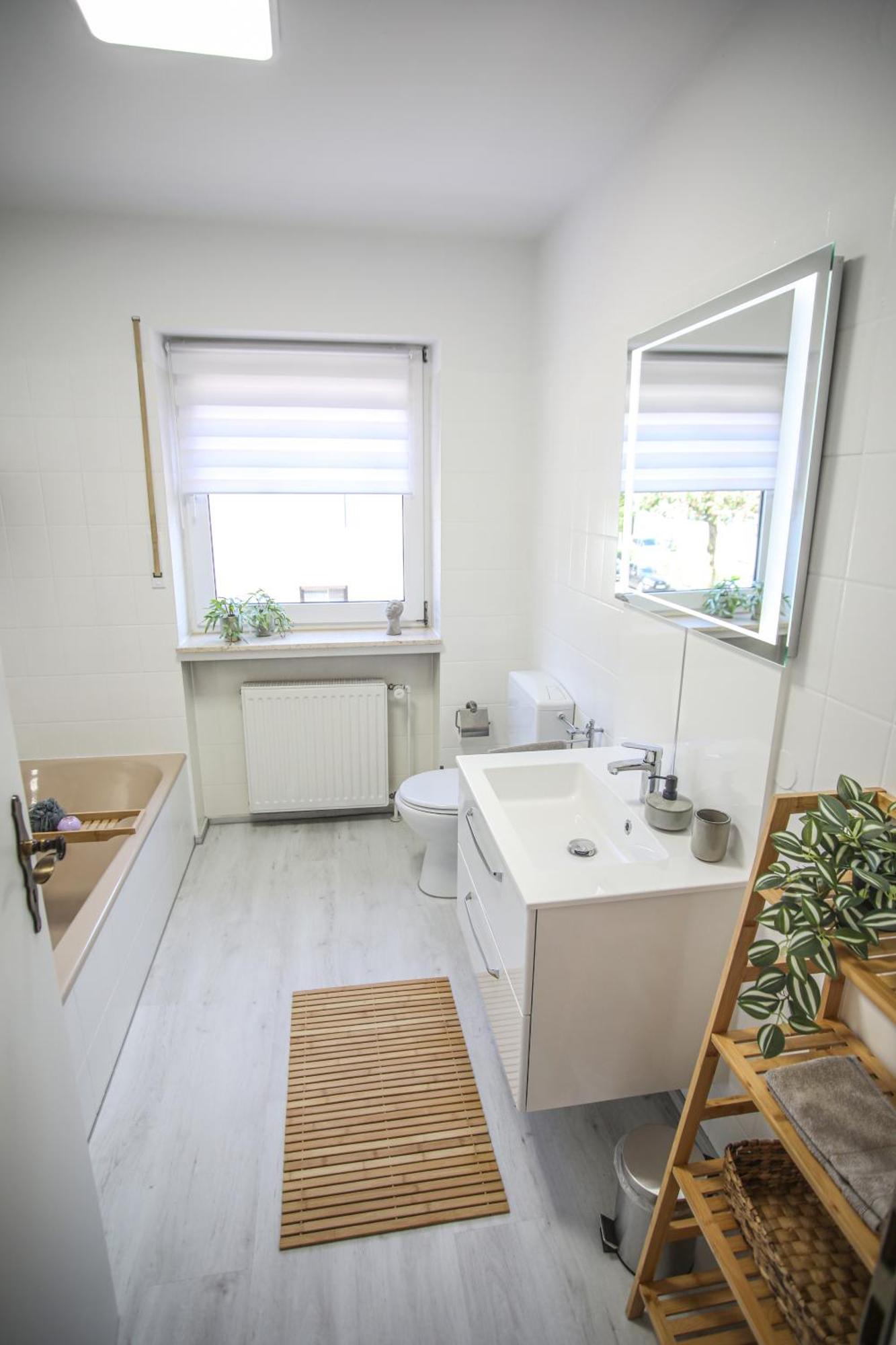 Zentral - Gemuetlich - Kueche - Balkon - Garage Lägenhet Bad Lippspringe Exteriör bild